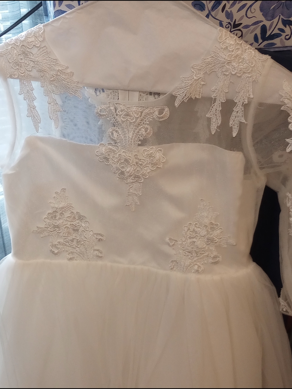 White Lace Tulle Flower Girls Dress